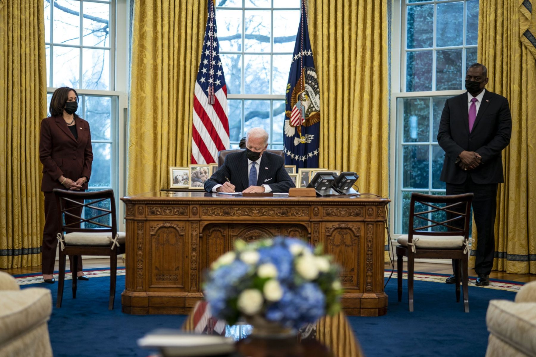 Biden signs order repealing trans military ban
