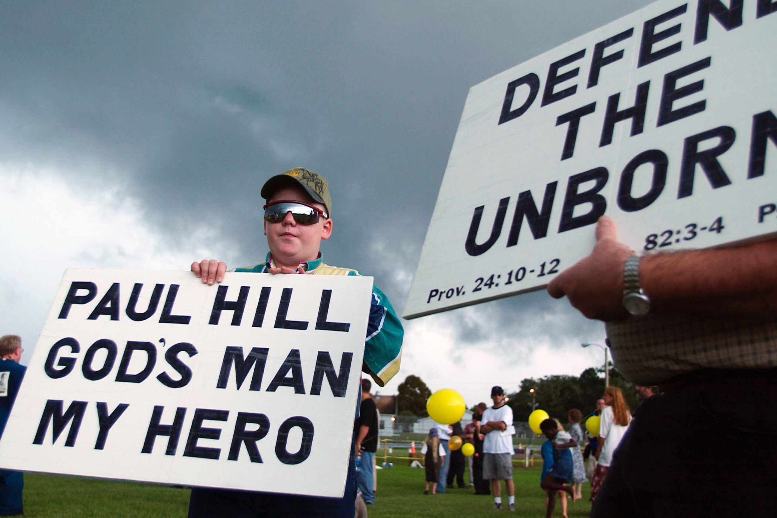 Anti-abortion protesters picket outside Florida State Prison where Paul Hill was executed.