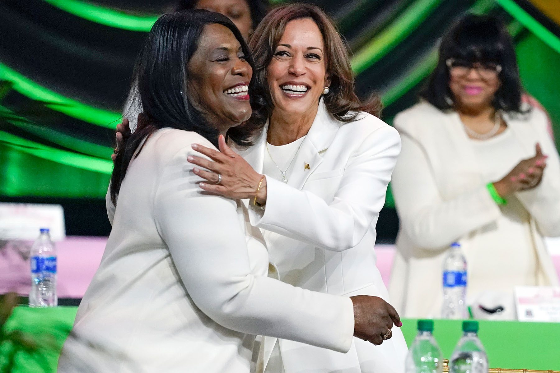 Kamala Harris talks abortion, voting in Florida with message on midterms