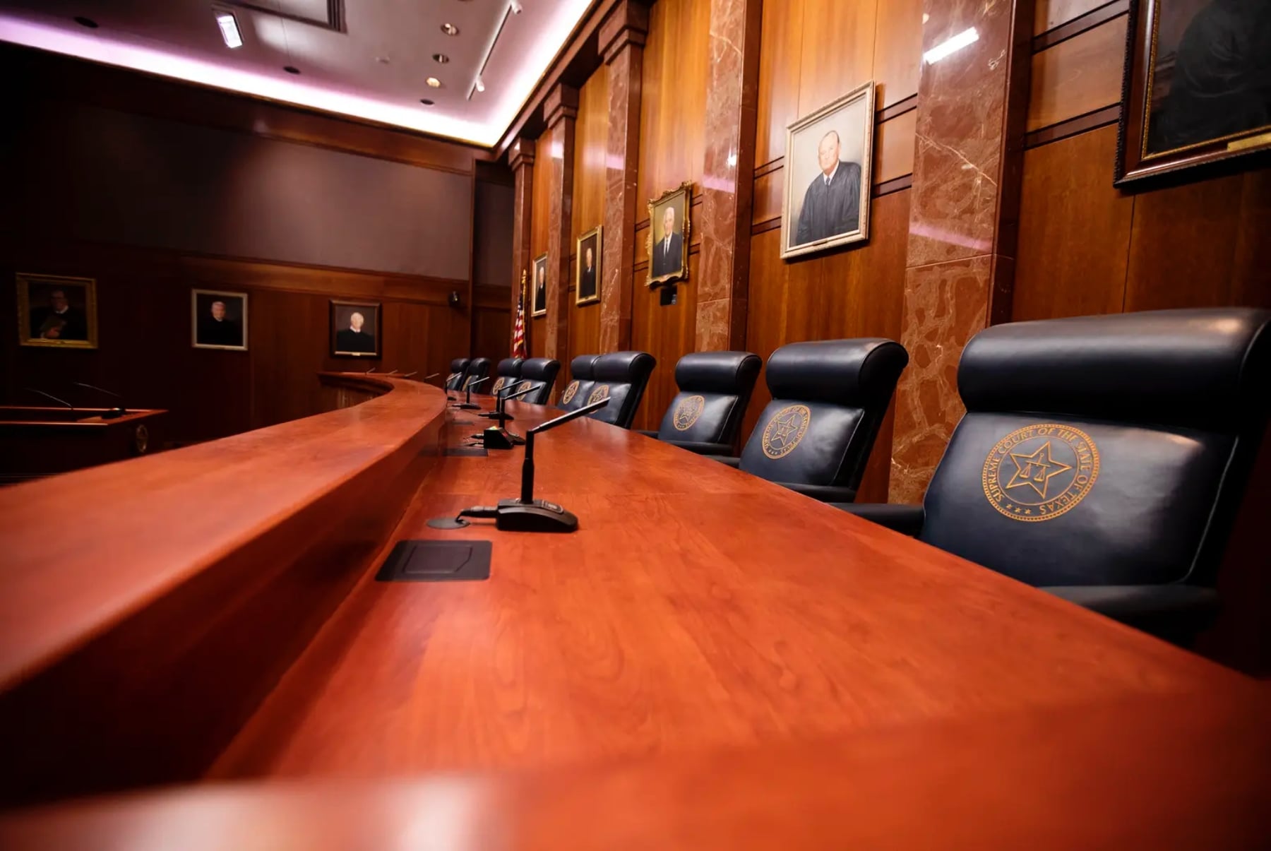 Texas Supreme Court temporarily halts ruling allowing Dallas woman to ...