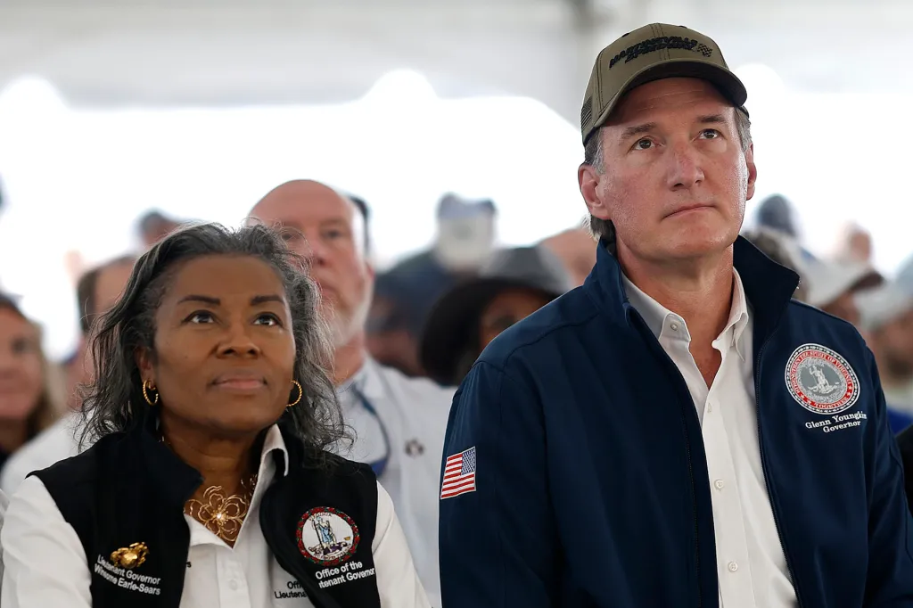 O tenente-governador do Winsome Earle-Sears e o governador da Virgínia Glenn Youngkin participam da série da NASCAR COUP Cook Out 400.